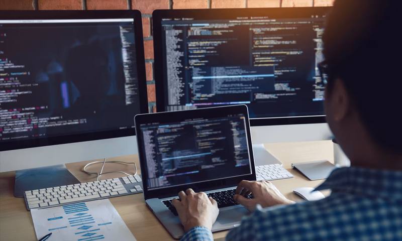 数据科学选型:R与Python如何赋能古县网站建设?